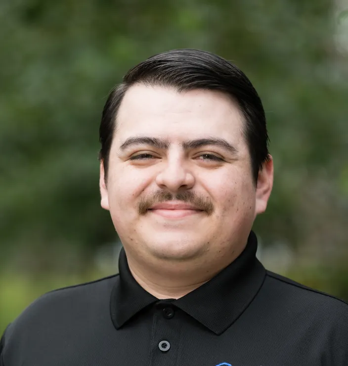 img damian chavez headshot 2x