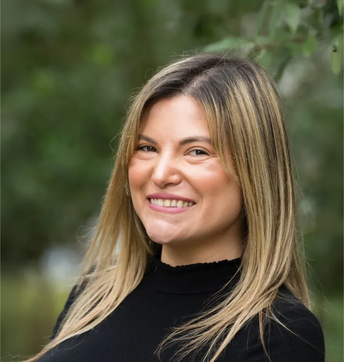 img molly young headshot jpg 2x